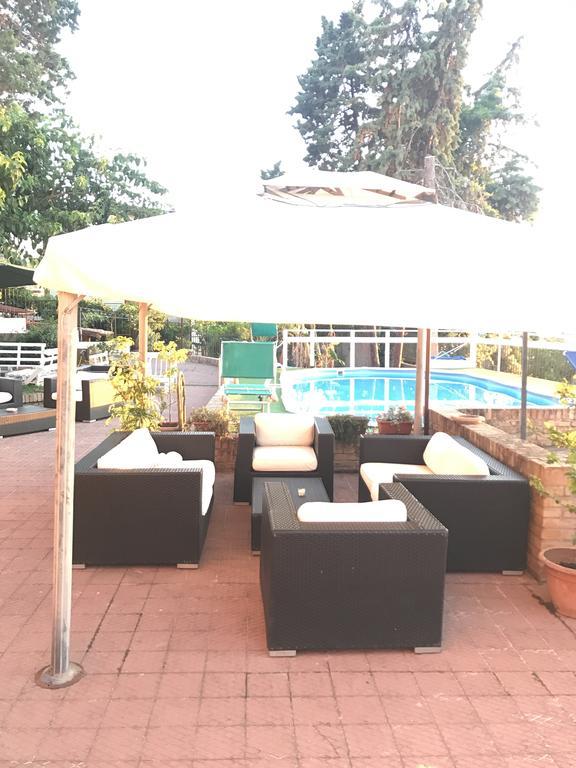B&B Villa Delle Rondini Vibo Valentia Marina Kültér fotó